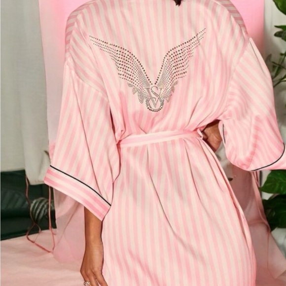 Victoria Secret Fashion Show Robe 2025